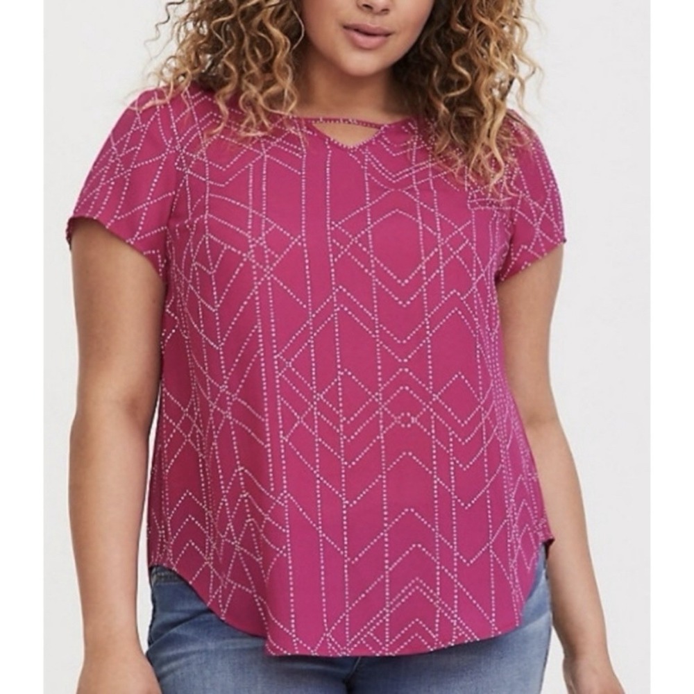 Torrid Georgette Keyhole  Berry Pink Geo Short Sleeve‎ Blouse Size 1X